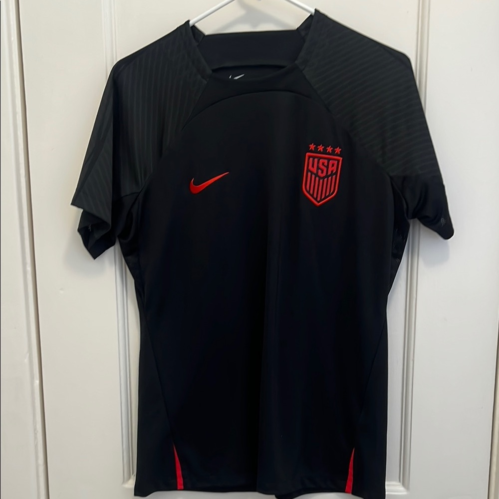 USWNT Woman’s Strike Training Top